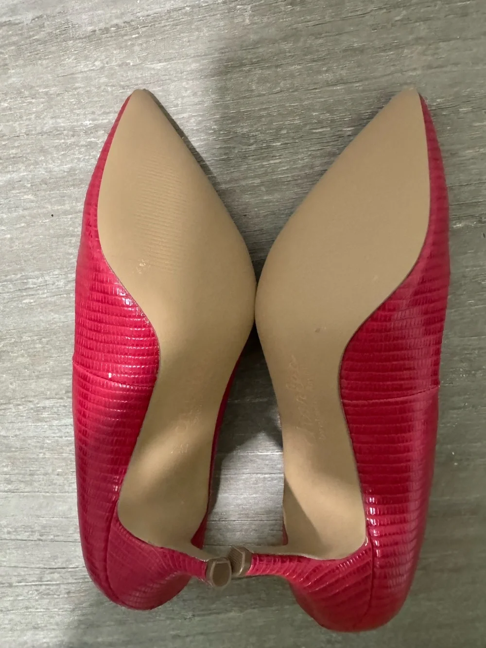 Charles by Charles David Red Pointed-Toe Kitten Heels | Very Good Condition
